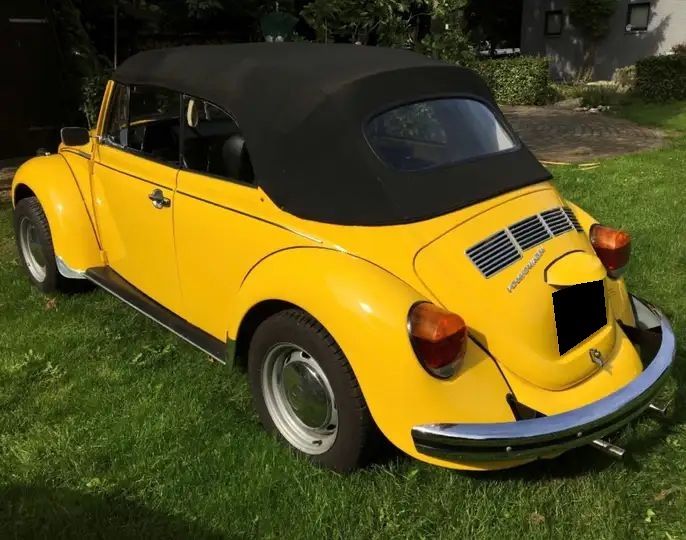 Volkswagen Beetle Convertible • 1975 • 23,000 km 4