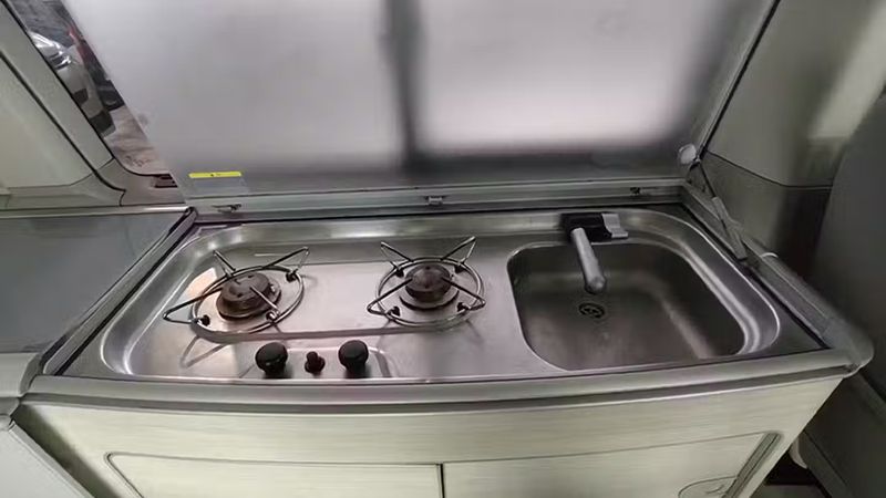 Volkswagen California • 2017 • 144,111 km 10