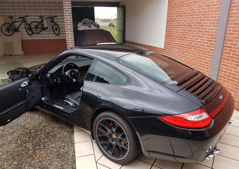 Porsche 911 • 2006 • 150,000 km 5