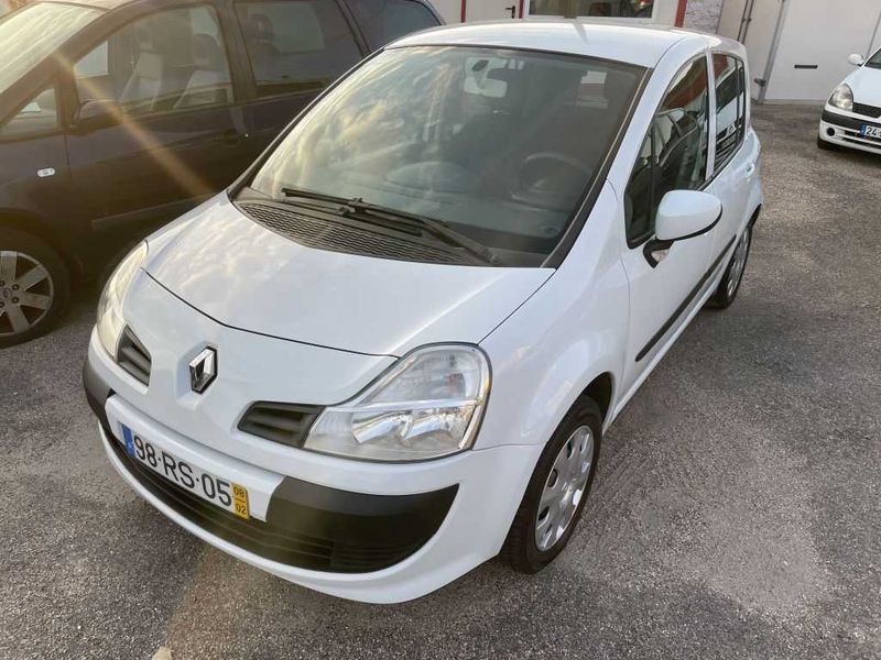 Renault Master • 2008 • 135,980 km 1