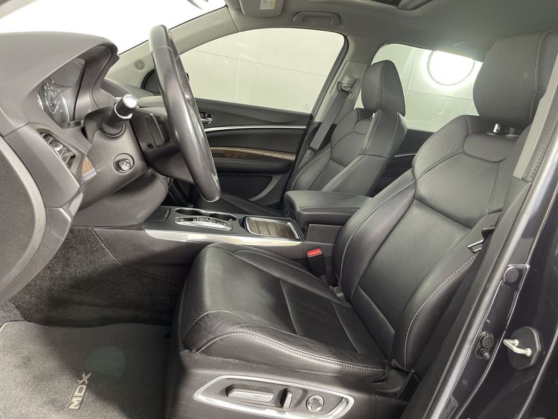 Acura MDX • 2019 • 30,897 km 10