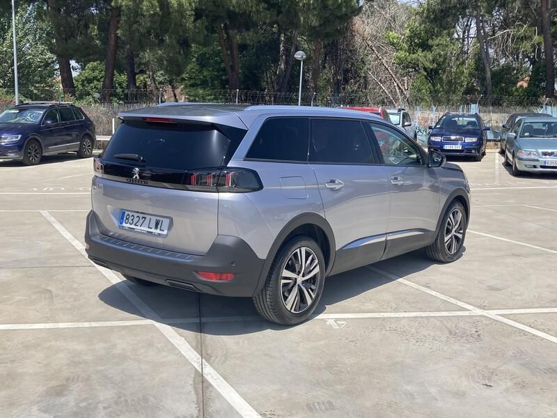 Peugeot 5008 • 2022 • 49,995 km 5