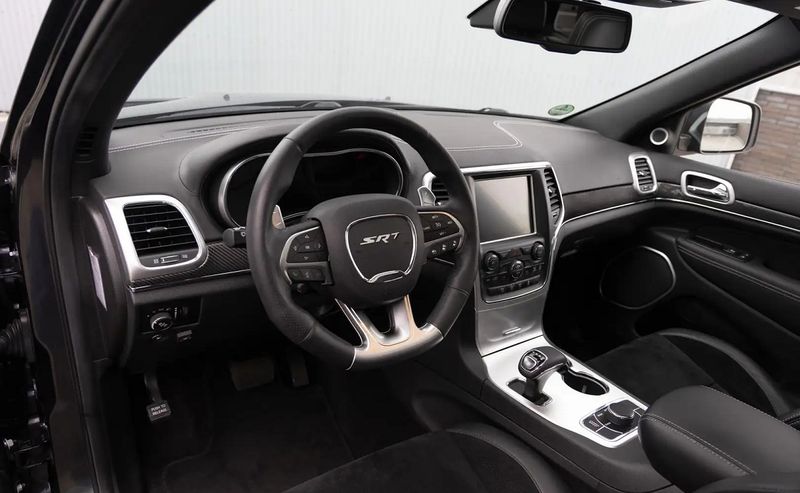 Jeep Grand Cherokee • 2014 • 101,000 km 4