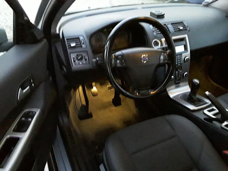 Volvo C30 • 2007 • 109,000 km 3
