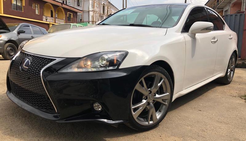 Lexus IS 250 C • 2014 • 13,900 km 10