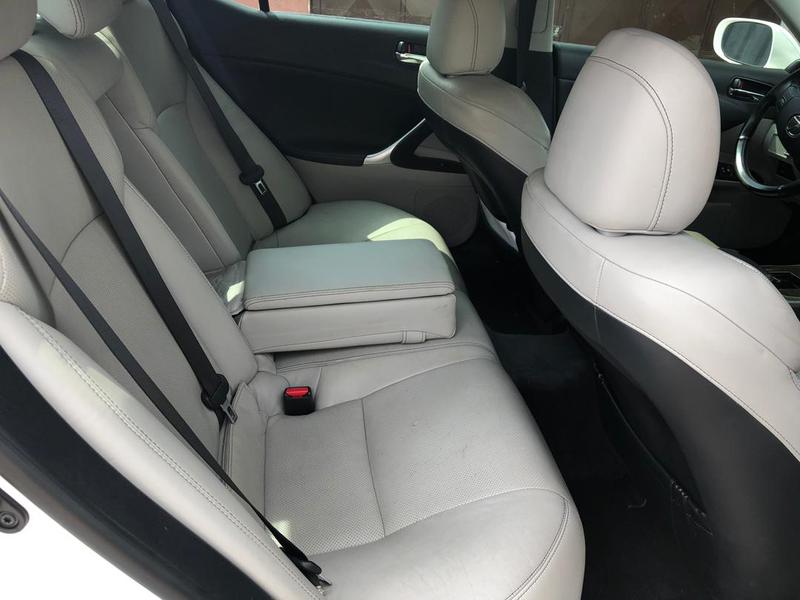 Lexus IS 250 C • 2014 • 13,900 km 7