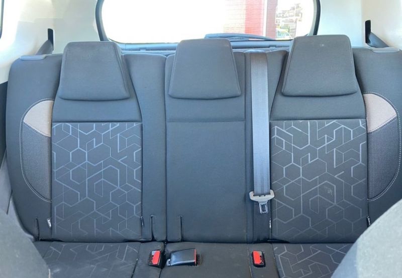 Peugeot 2008 • 2015 • 81,000 km 7