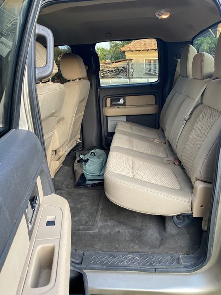 Ford F-150 • 2012 • 171,000 km 9