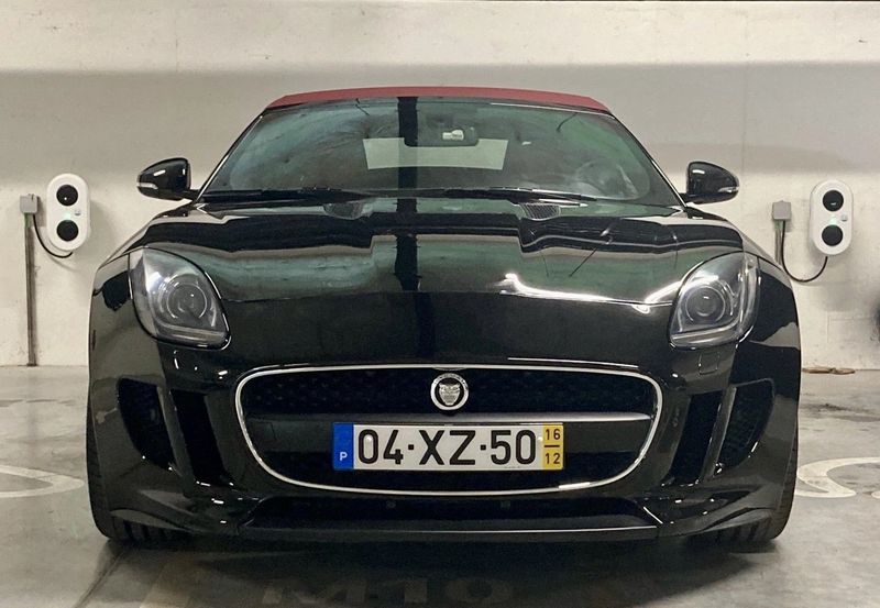 Jaguar F-Type • 2016 • 38,000 km 2