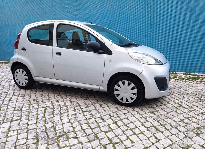 Peugeot 107 • 2012 • 87,000 km 1