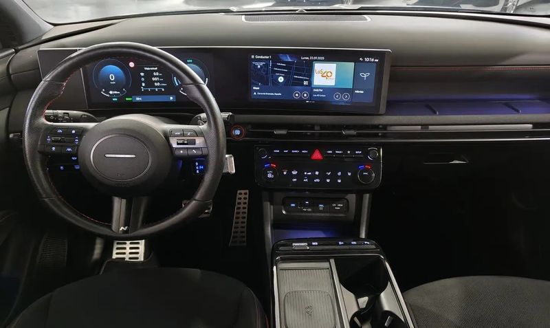 Hyundai Tucson • 2025 • 12,396 km 6