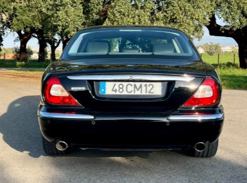 Jaguar XJ • 2006 • 110,000 km 2