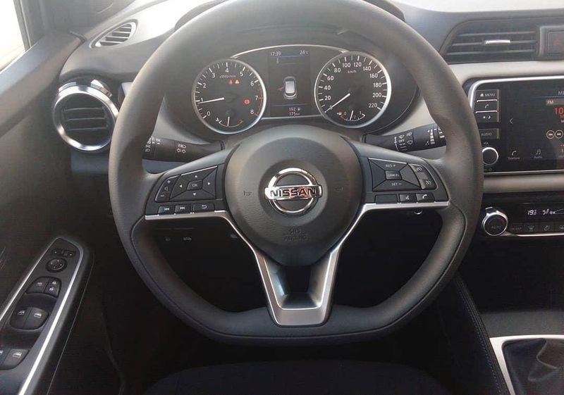 Nissan Micra • 2020 • 400,000 km 5