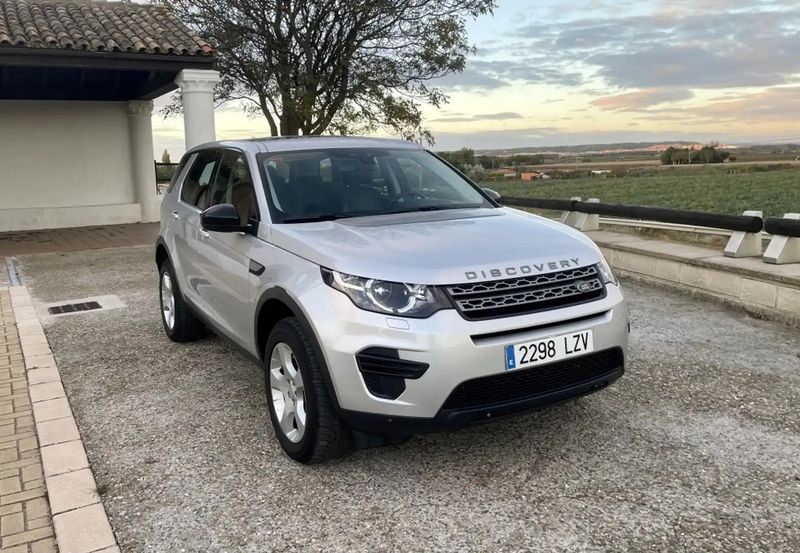 Land Rover Discovery Sport • 2017 • 196,000 km 3
