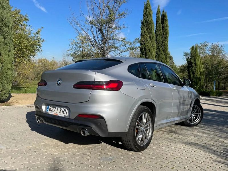 BMW X4 • 2018 • 108,000 km 10