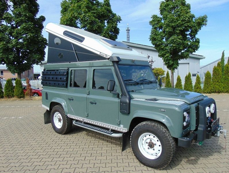Land Rover Defender • 2015 • 82,235 km 1