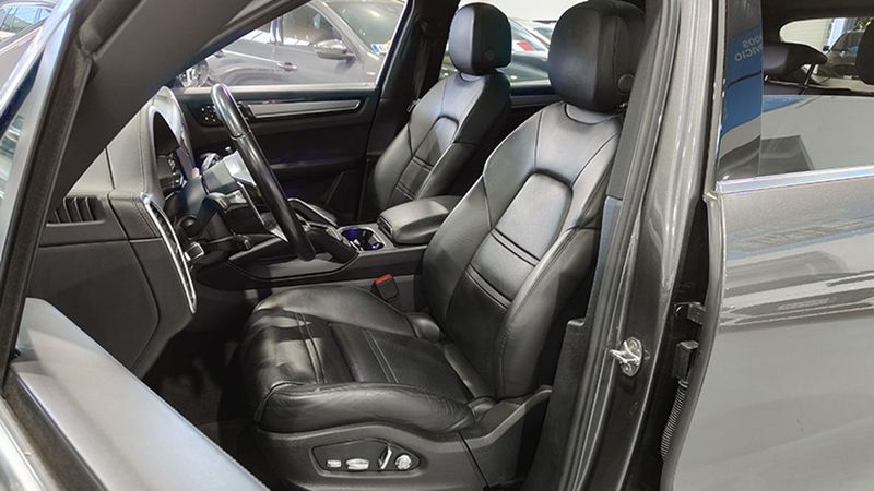 Porsche Cayenne • 2019 • 112,000 km 13