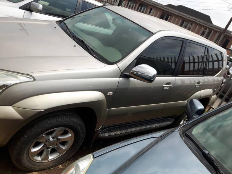 Toyota Land Cruiser • 2006 • 97,361 km 9