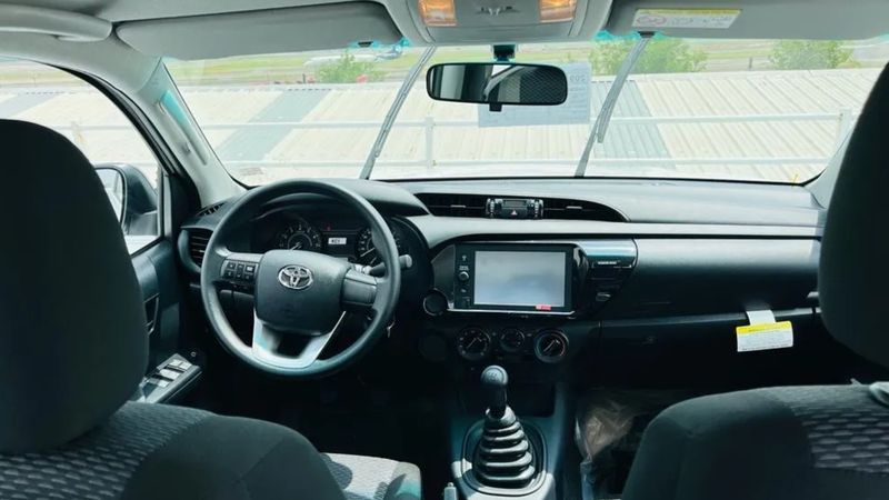 Toyota Hilux • 2020 • 24,500 km 3