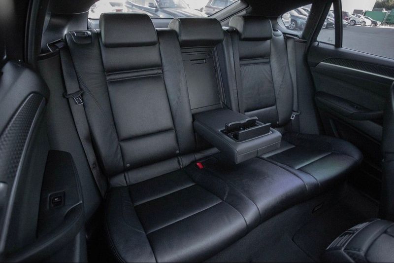 BMW X6 • 2012 • 76,000 km 10