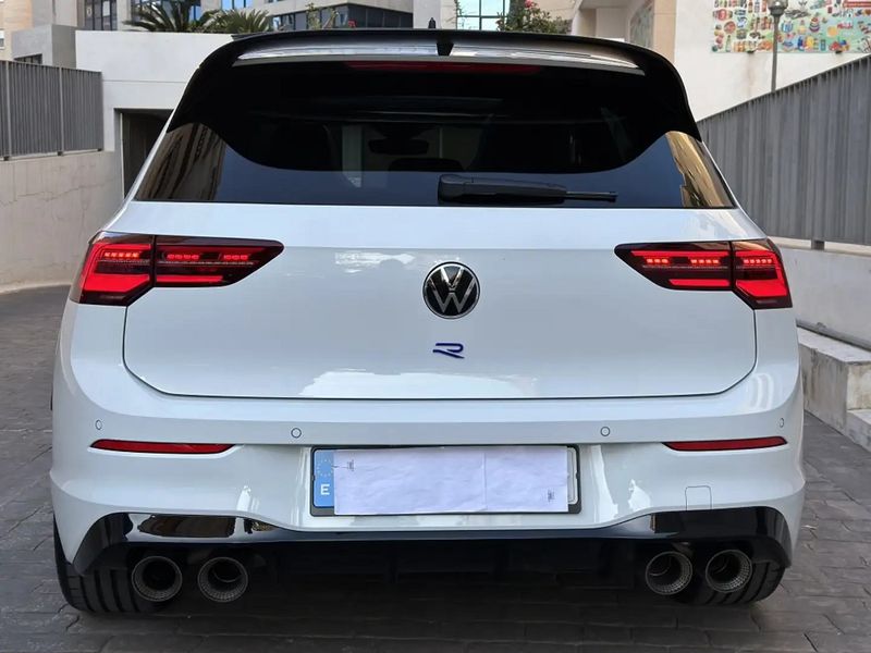 Volkswagen Golf • 2024 • 8,900 km 6