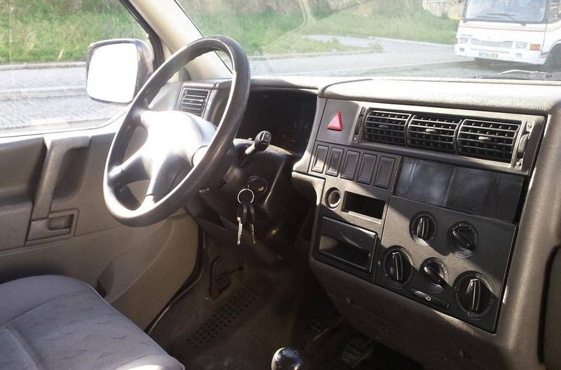 Volkswagen T5 Transporter Shuttle • 2000 • 150,000 km 2