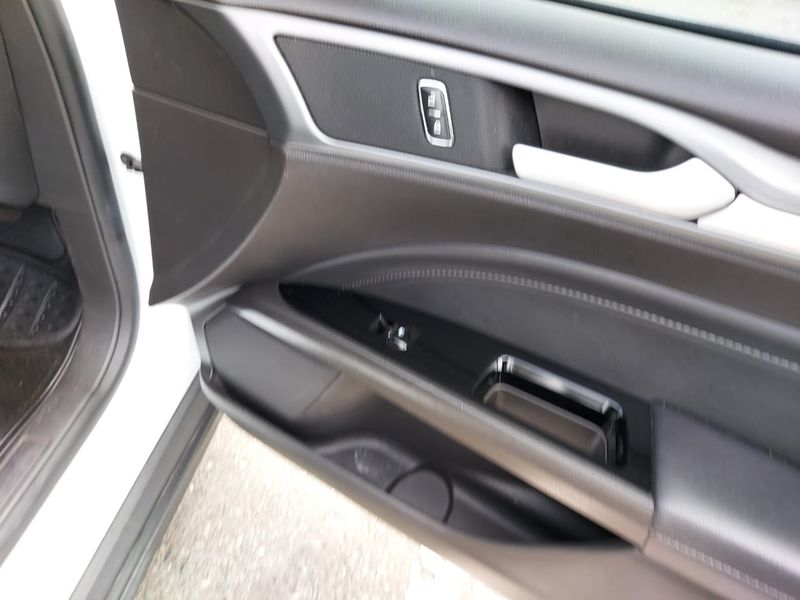 Ford Mondeo • 2019 • 49,000 km 3