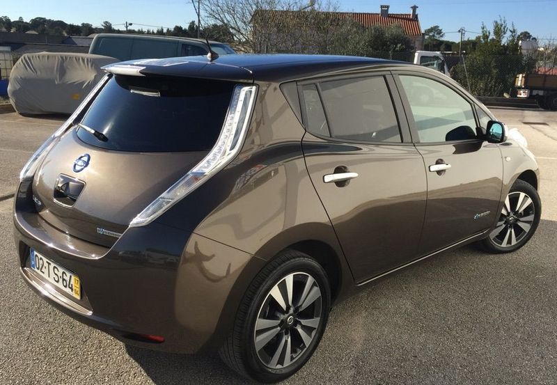 Nissan Leaf • 2017 • 50,000 km 2