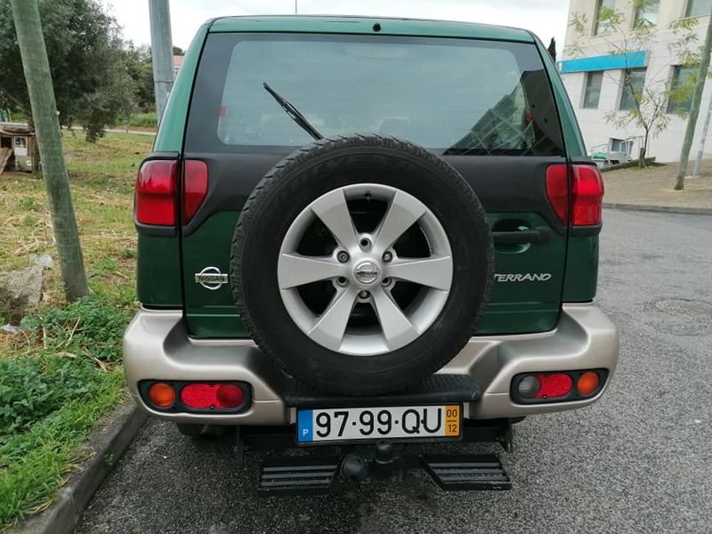 Nissan Terrano • 2000 • 275,000 km 5