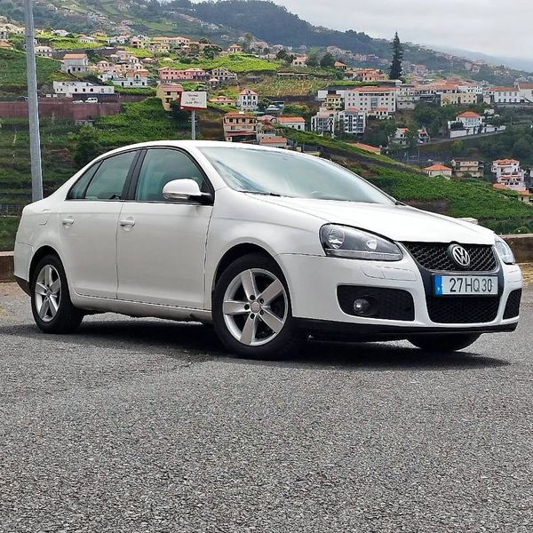 Volkswagen Jetta • 2009 • 189,000 km 1