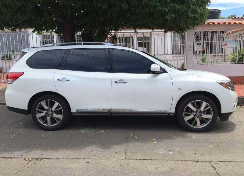 Nissan Pathfinder • 2015 • 100,000 km 4