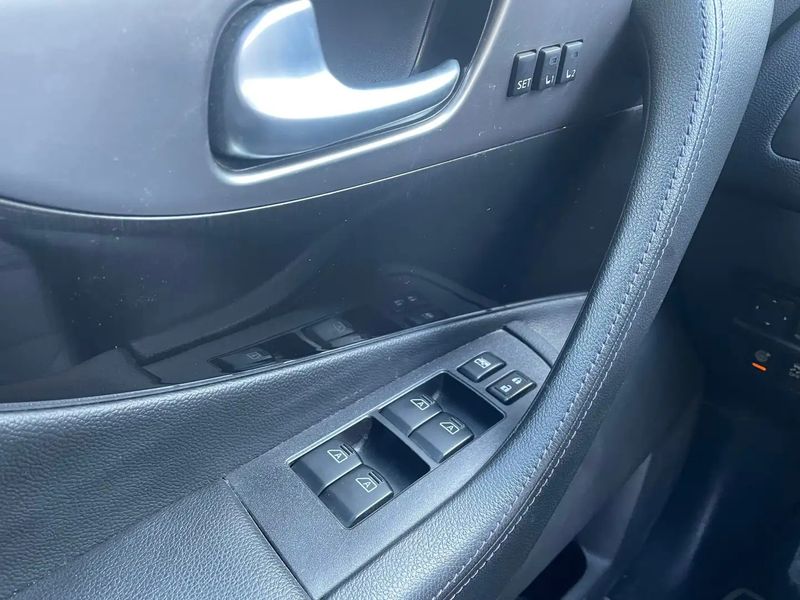 Infiniti QX70 • 2015 • 192,000 km 11