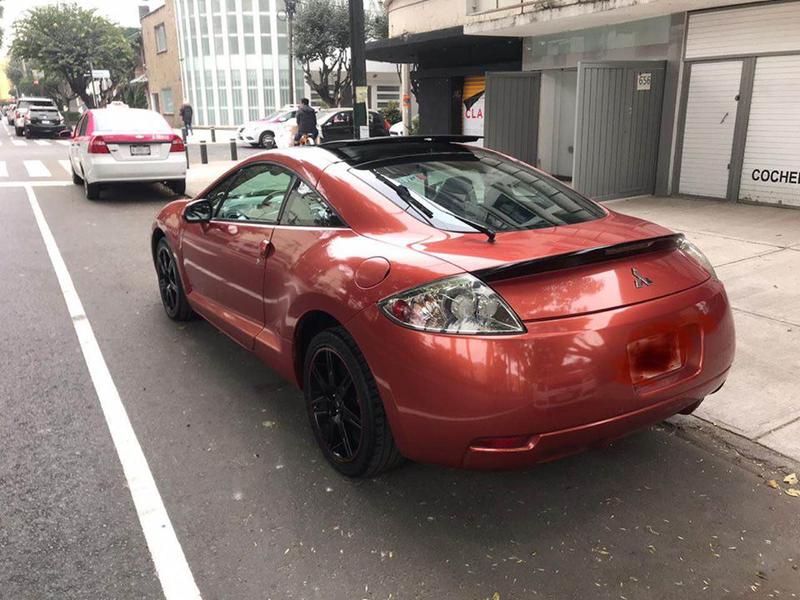 Mitsubishi  • 2007 • 10,000 km 4