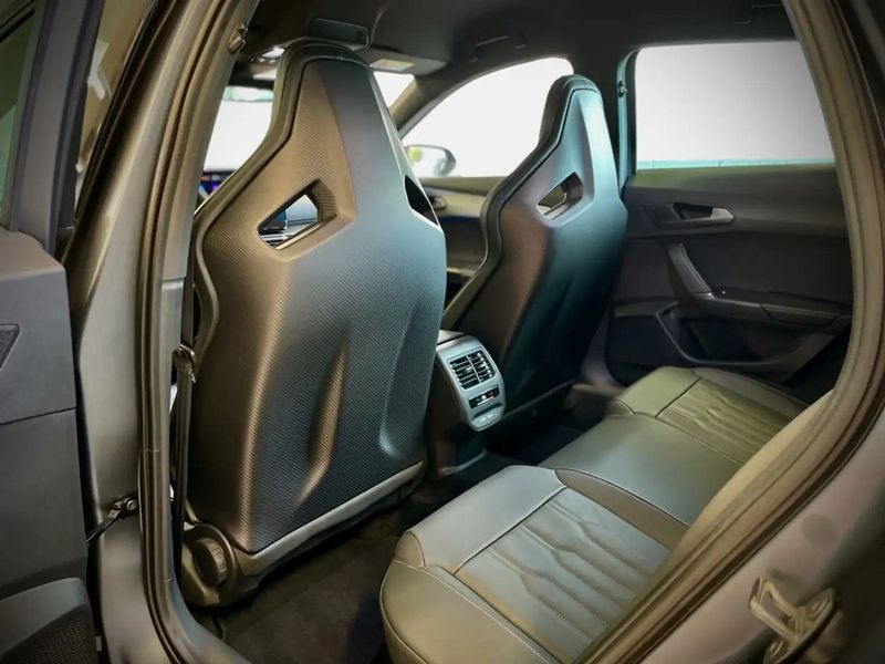 Seat Leon • 2022 • 13,900 km 14