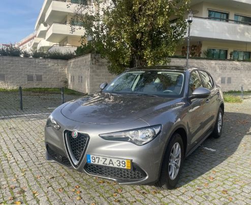 Alfa Romeo Stelvio • 2019 • 90,000 km 1