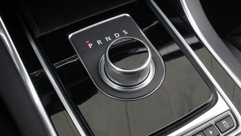 Jaguar XF • 2017 • 73,555 km 15