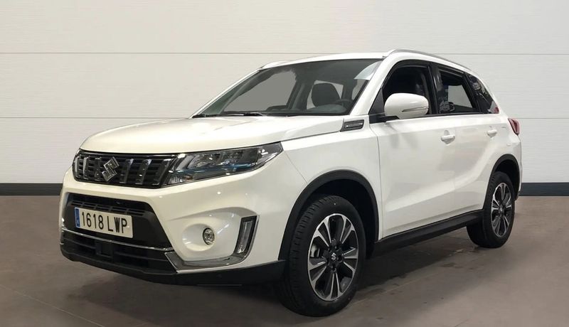 Suzuki Vitara • 2022 • 44,385 km 1