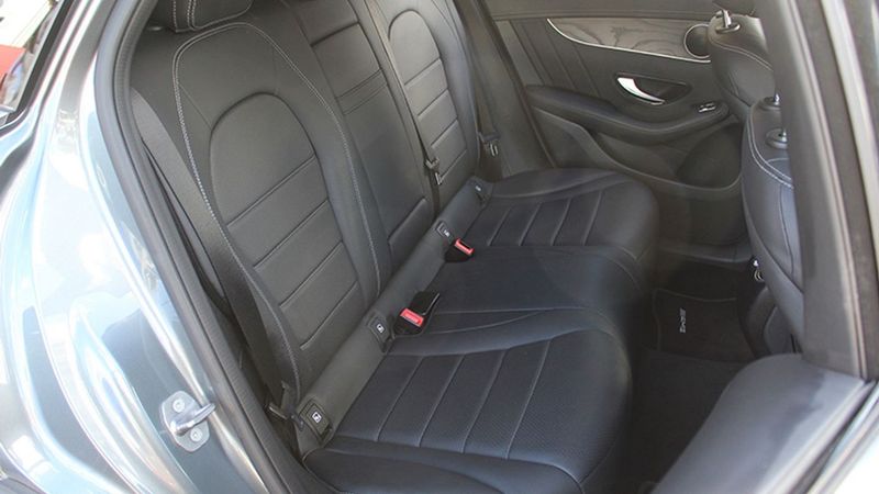 Mercedes-Benz 200 D • 2020 • 34,934 km 11