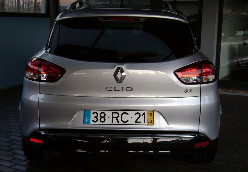 Renault Clio • 2016 • 100,000 km 4