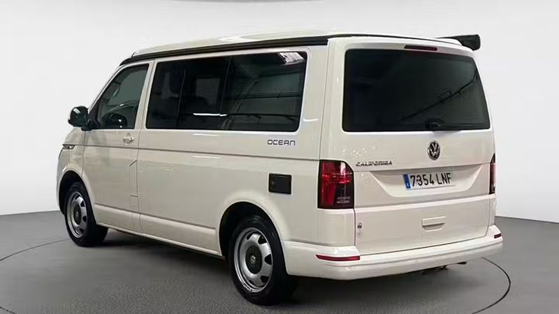 Volkswagen California • 2021 • 60,254 km 3