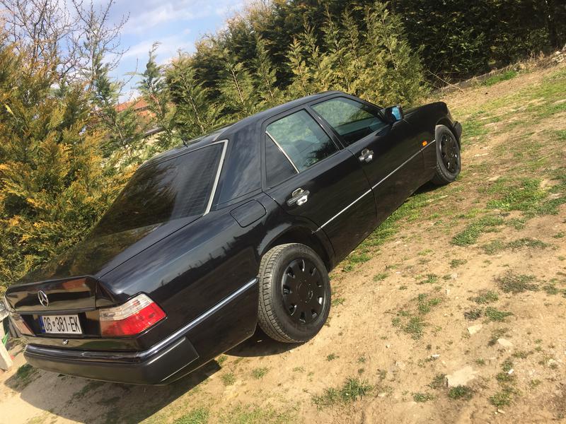 Mercedes-Benz 200 D • 1991 • 300,000 km 2