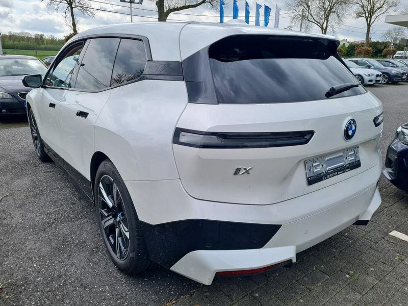 BMW X5 • 2022 • 20,700 km 5