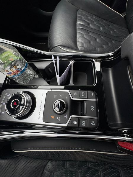 Kia Sorento Hybrid • 2022 • 83,850 km 4