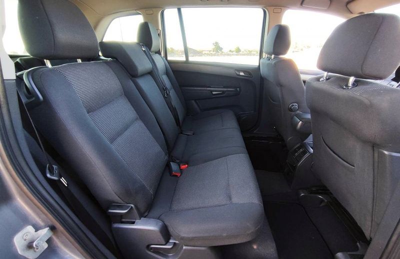 Opel Zafira • 2007 • 199,999 km 5
