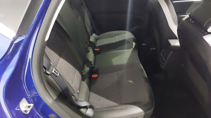 Renault Captur • 2023 • 8,238 km 9