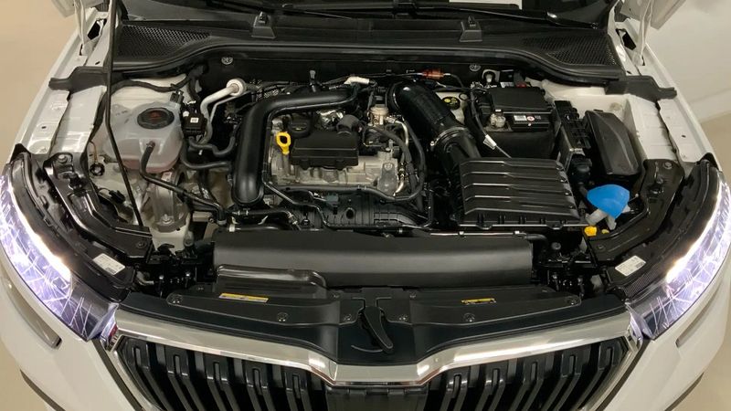 Škoda Rapid Spaceback • 2021 • 78,200 km 9