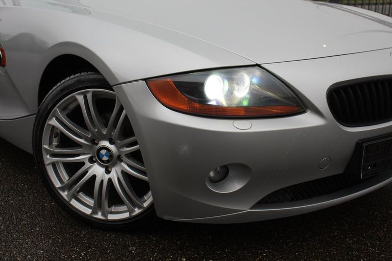 BMW Z4 • 2003 • 940,000 km 2
