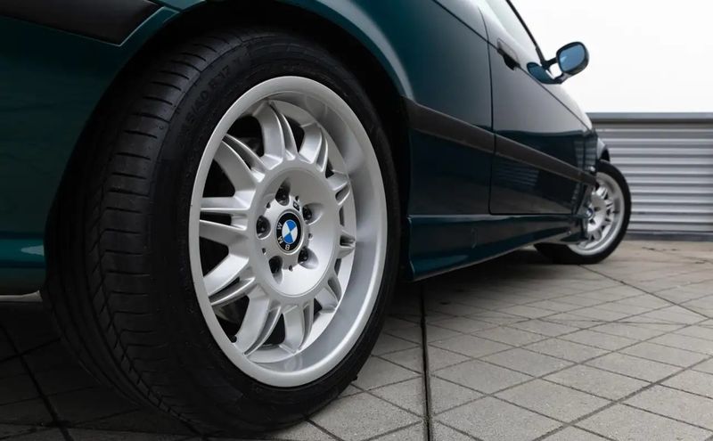 BMW M3 • 1998 • 86,000 km 6