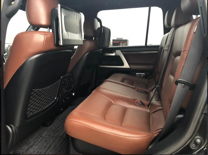 Toyota Land Cruiser • 2018 • 85,000 km 8