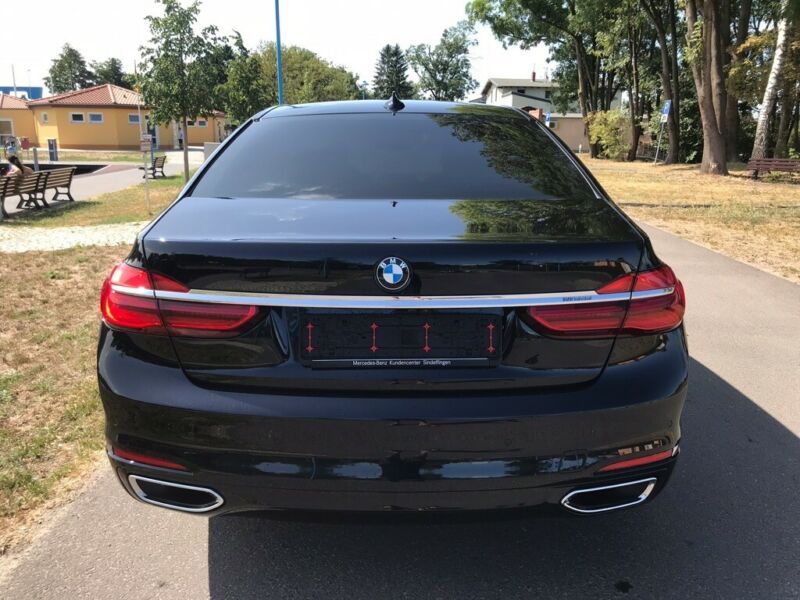BMW 7 • 2016 • 80,786 km 8